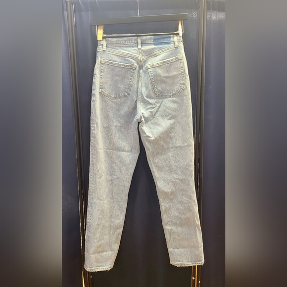 Abercrombie & Fitch Curve Love 90's Straight Leg Jean - Picture 2 of 4